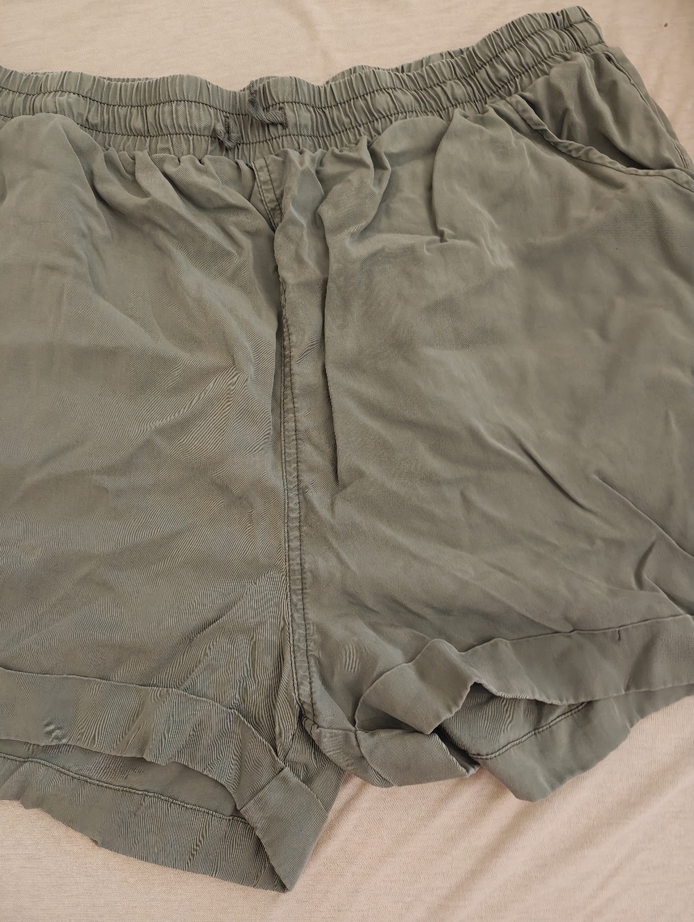 Universal Thread Olive Green Elastic Waist Shorts